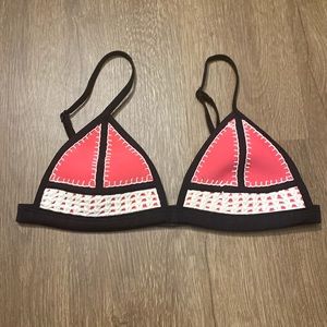 👙2 for $10 Flora Vogue médium triangular black pink and cream bikini top